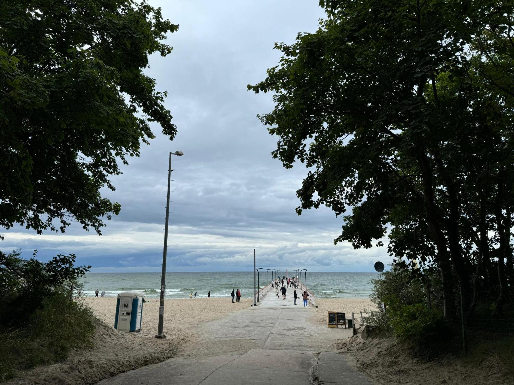 Beach Apartments Niechorze Buitenkant foto